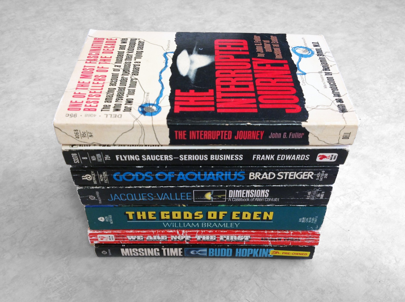UFO Vintage Paperback Lot - Vallee, Bramley, Steiger UAP ALIENS