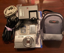 Olympus Stylus 820 Digital Camera 2 Chargers, Lithium Battery, Case, USB Cable 