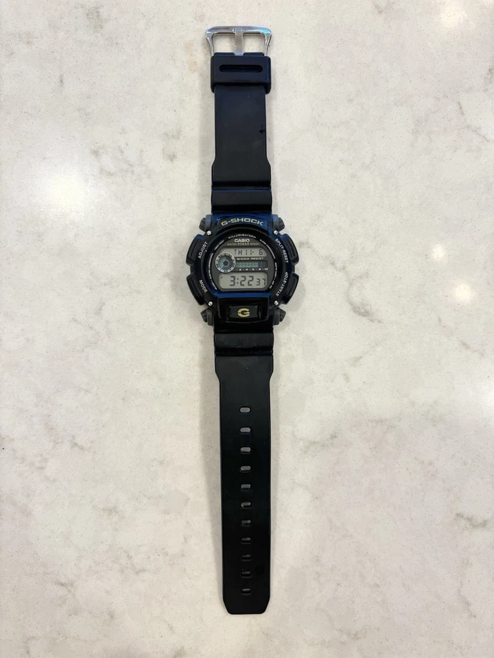 Reloj de pulsera Casio G-Shock DW-9052 para hombre Foto 2 de 4