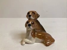 Beswick England Medium Pair Beagle Dogs Porcelain Figurine Marking Bottom