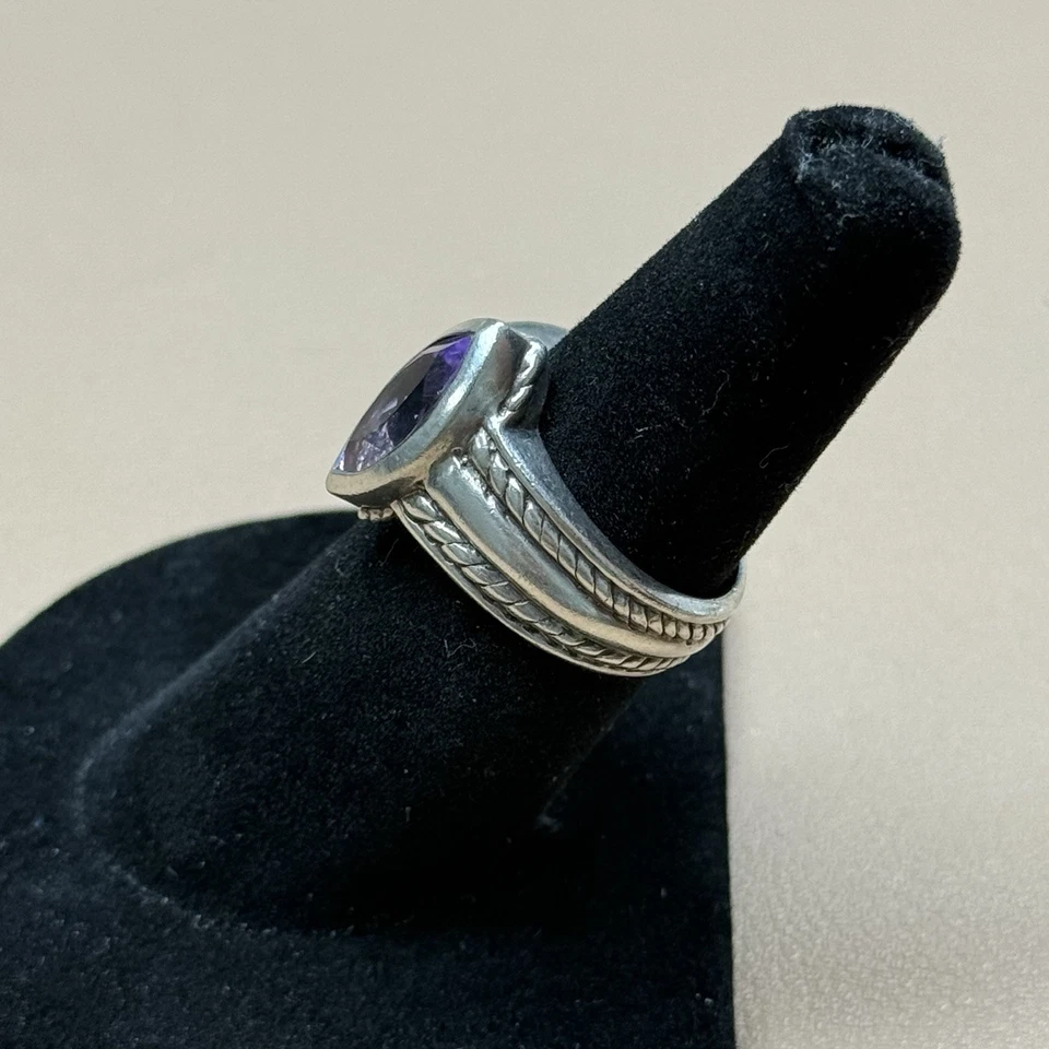 Anillo Judith Ripka Plata de Ley 925 Amatista Banda Talla 6 Foto 2 de 4