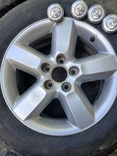 4 Stck.Toyota Alufelgen mit Original Nabendeckel 16x7JJ 4 Stck.Toyota Alufelgen mit Original Nabendeckel 16x7JJ