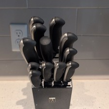 Zwilling J.A. Henckels Everedge Plus 12/20-Pc...