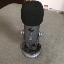 Blue Yeti USB Microphone Silver Adjustable Stand Freestanding Desktop