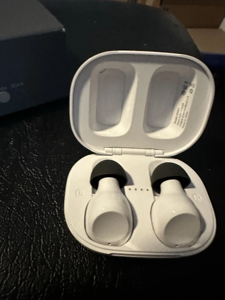 Rechargeable Hearing Amplifier for Senior & Hearing Loss People - NEW - Image 4 of 4