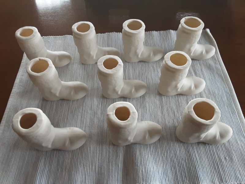 NEW Set of (10) Unpainted Fired Porcelain Santa's Boots Christmas Decoration 