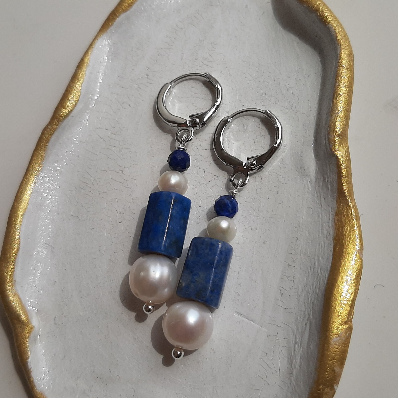 Boucles d'oreilles perles culture et pierre lapis lazuli véritables de style créole