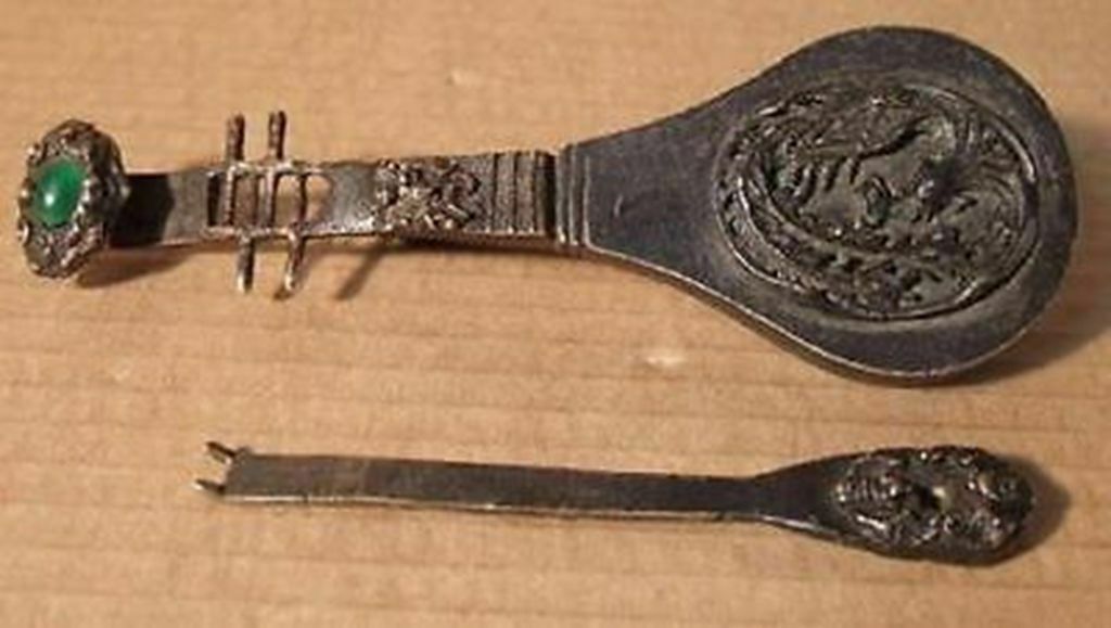 Rare old style brass carved lute the Phoenix lock and key