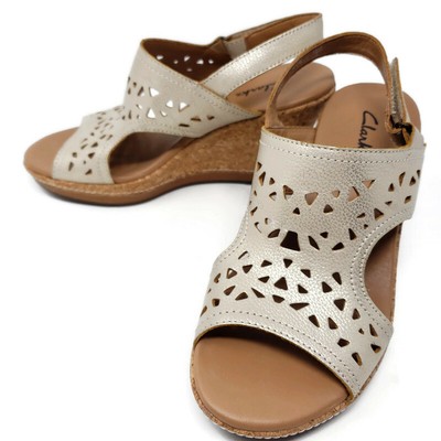clarks nude sandals