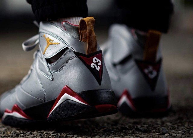 jordan reflective 7