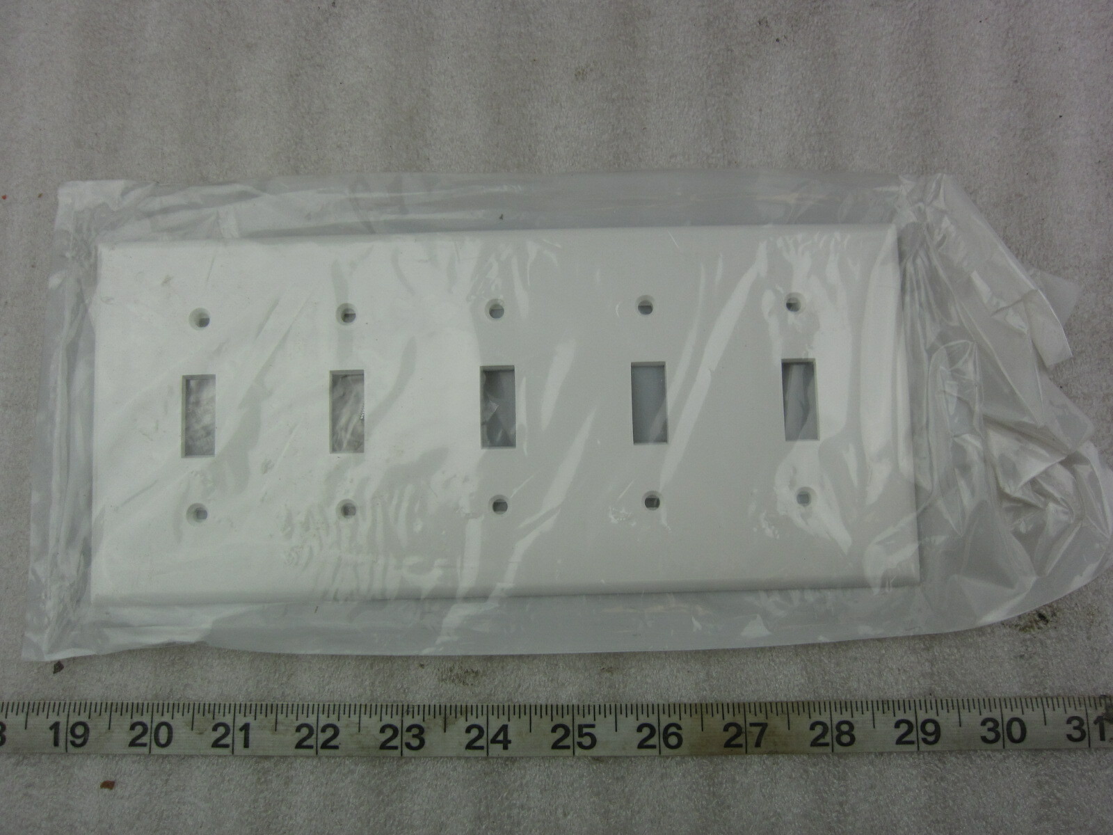 4 Vinyl Wall Base White for sale Only 3 left at 65