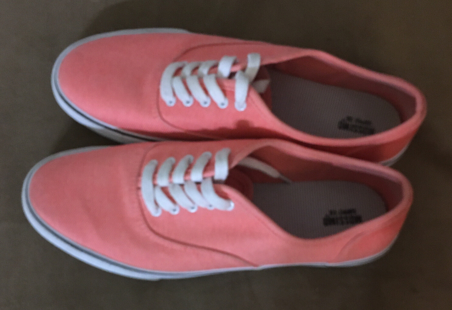 MOSSIMO SUPPLY CO Peach Canvas Walking Tennis Shoes Womens Size 10 Free