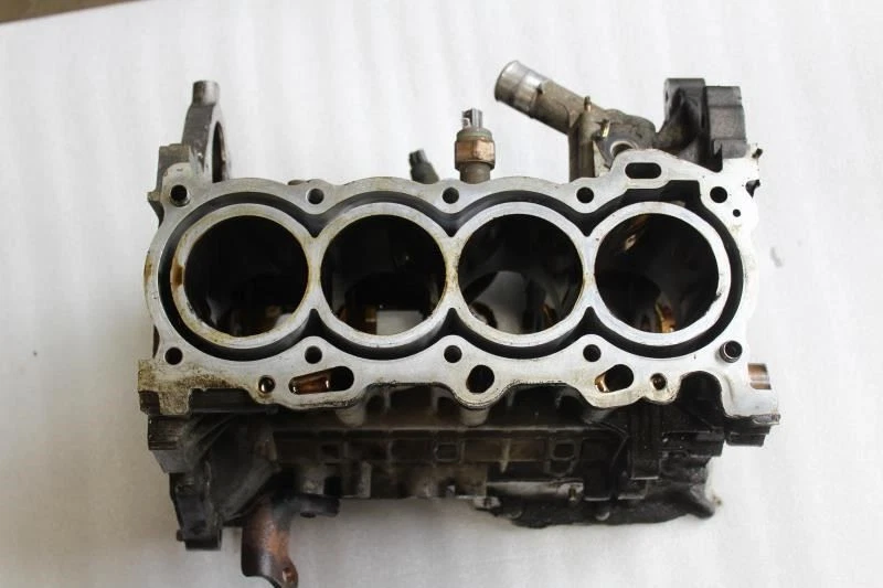 Toyota MR2 Spyder 2000 bloque de motor desnudo 1,8 L 1ZZ-FE Foto 4 de 4