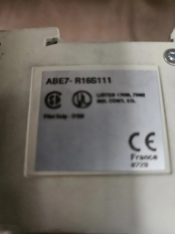 Schneider / Telemecanique ABE7-R16S111 I/O Module