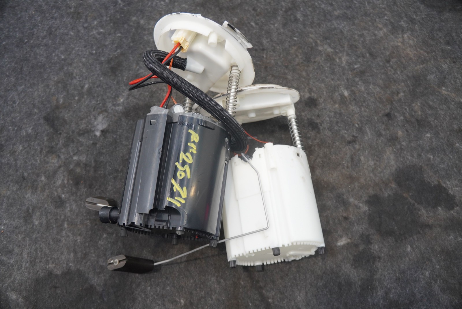 Gas Fuel Tank Pump Sender 670035006 Maserati Quattroporte M156 2014-17+ Ghibli