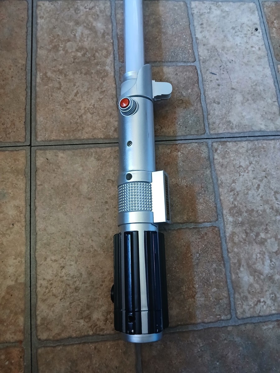 Star Wars Ultimate FX Blue Anakin Skywalker Lightsaber 2010 Hasbro