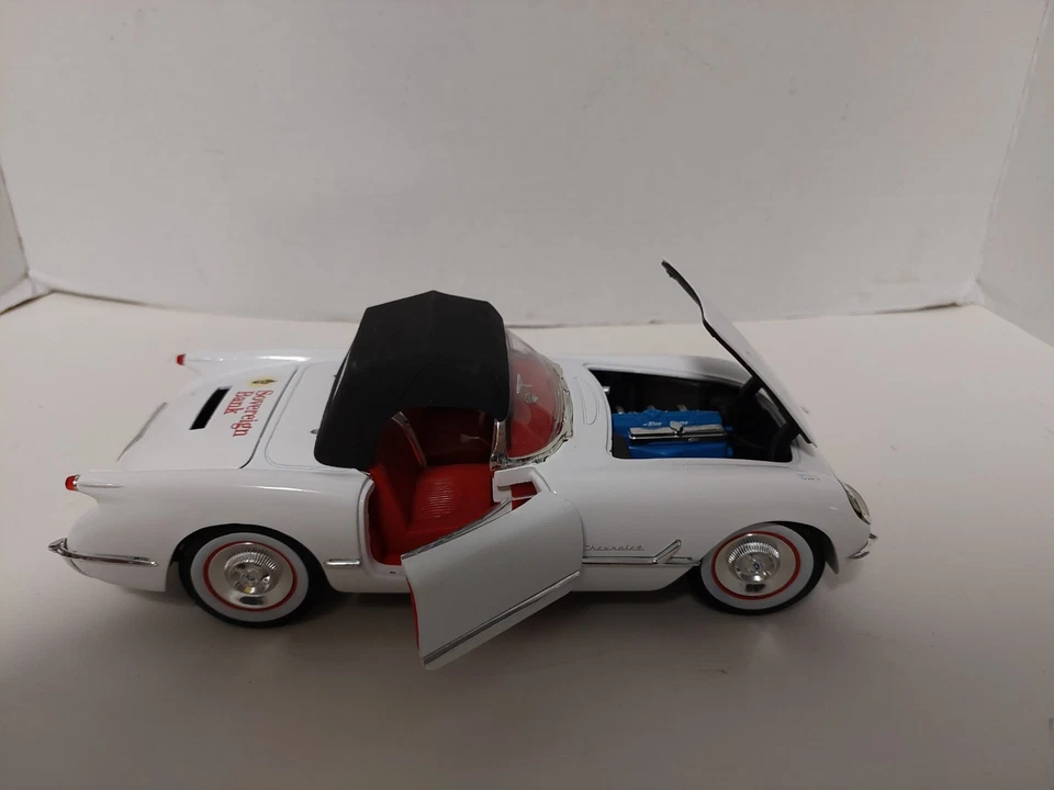 Chevrolet Corvette 1953 fundido a presión ERTL 1:18 blanco banco convertible con llave Foto 2 de 4