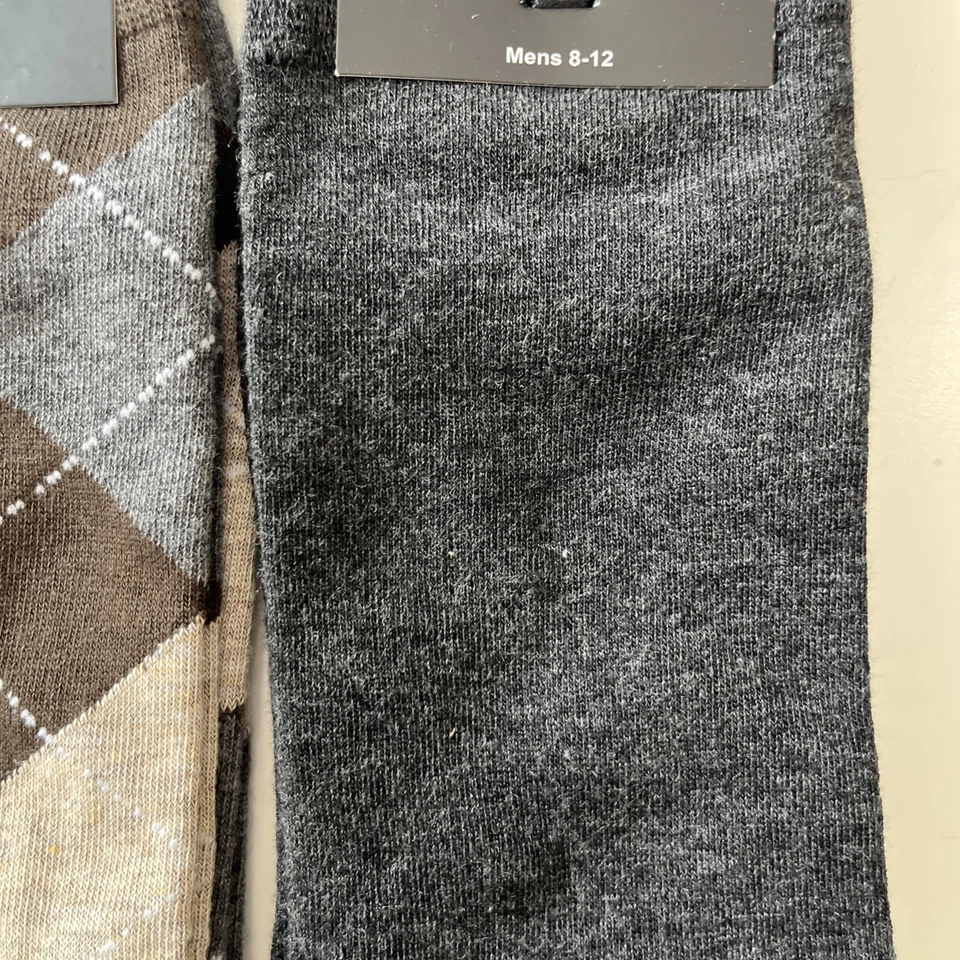 Florsheim Men's Pair Of Dress Socks, Brand New With Tags, Argyle & Charcoal - Image 3 of 4