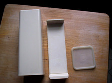 Used Tupperware 2 Pound Velveeta Cheese Loaf Keeper w/Slide Out Tray