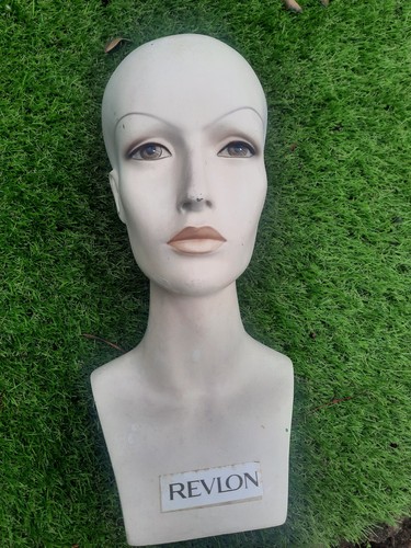 Vtg  Revlon Goth Alien Mannequin Head Bust Countertop Wig Jewelry Display 16”