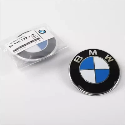 2x Insigne Capot Coffre 82mm 74mm emblème BMW + 4 OEILLETS DE FIXATION intégrés - Photo 1/4