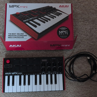 Akai Professional MPK mini 25 Key Synth MIDI Keyboard Controller Pads USB