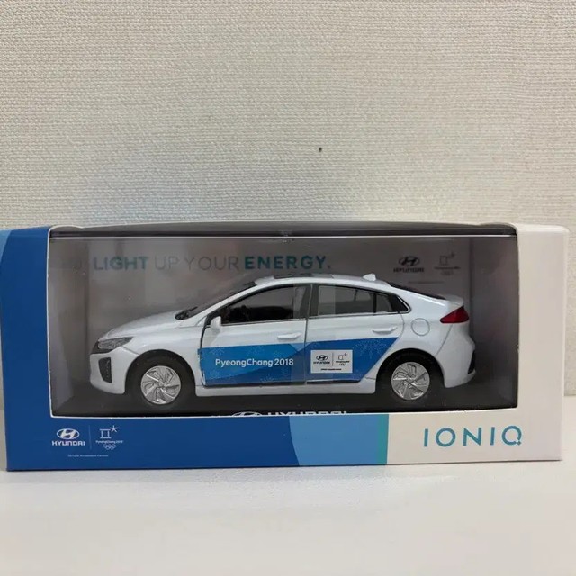 Pyeongchang 2018 Winter Olympics Hyundai Ioniq Diecast Model New