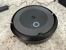 iRobot Roomba  i5+ Self-Emptying Robot Vacuum BRAND NEW