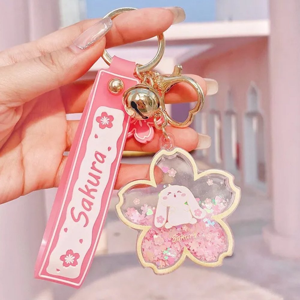  Blossom Cream Bunny Berryキーホルダー Blossom Cream Bunny 'Berry' Bag Charm - Official Jellycat
