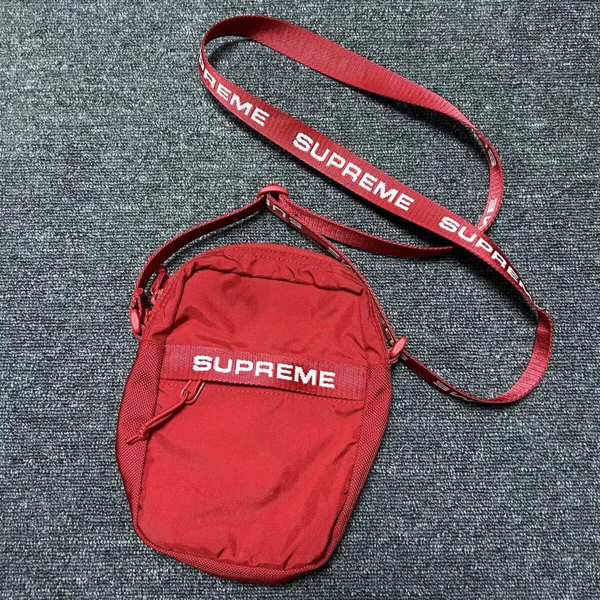 Supreme red logo crossbody bag | eBay