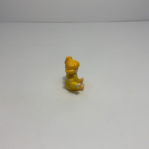 Giocattolo vintage 1989 Funrise Micro Action Kids 09001 bambina gialla figura 1,5" - Foto 2 di 6
