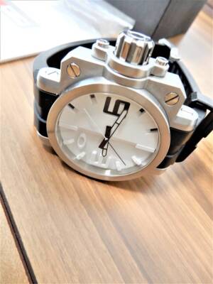 OAKLEY オークリー Mens Gearbox Brushed White Oakley Men's 10-064 Gearbox Brushed White Dial Watch: Buy
