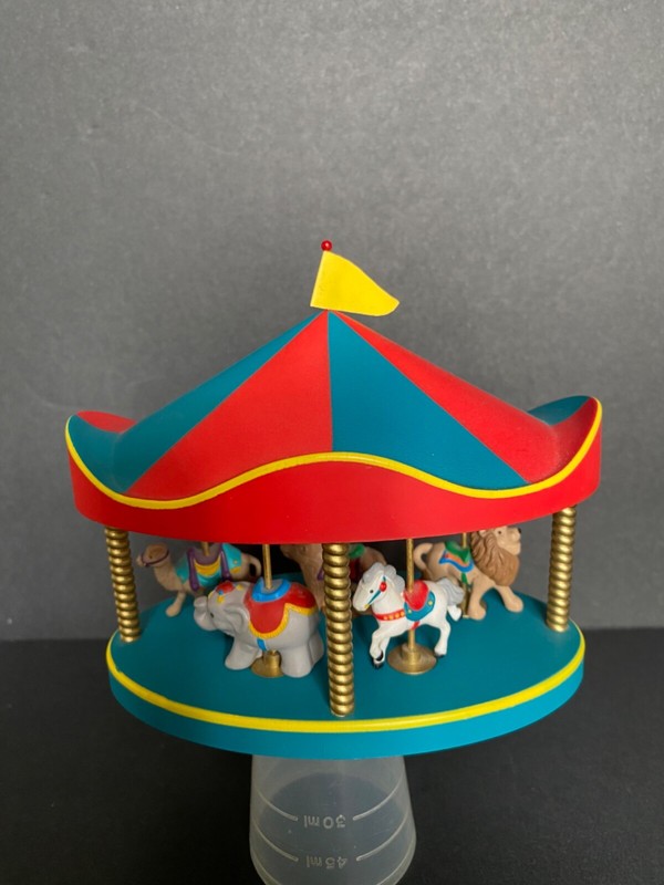 Vintage 1990 Hallmark Whimsical Merry Miniatures Carousel With 5 Circus Animals