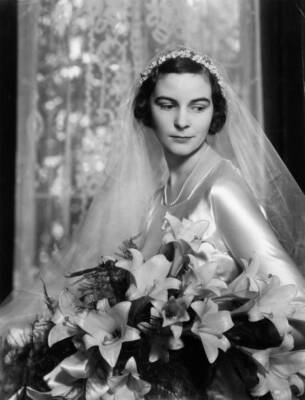 Inez Cope In Her Wedding Dress And Veil Beside 1931 Old Photo