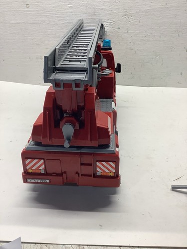 2006 Bruder Mercedes Fire Truck - Picture 5 of 5