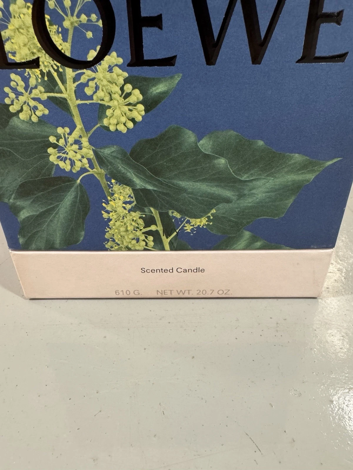 Loewe Medium Ivy Scented Wax Candle Ivy 610g Brand New Sealed 2