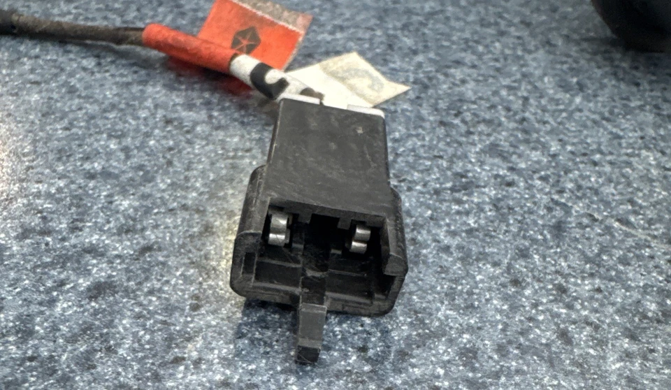 OEM 1998-2002 Dodge Ram 1500-3500 Ext Cab Rear Door Wiring Harness 56020697AB - Image 3 of 4