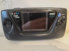 VTG SEGA Game Gear Handheld System W/power Cord. Works w/ Cord Or 6 batteries 