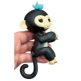 Fingerlings Interactive Toys Lot of 3 Glitter Dragons Black Monkey Finn Wowwee