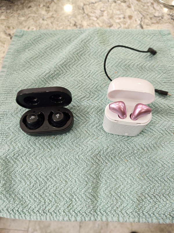 Set Of 2 Ear Buds