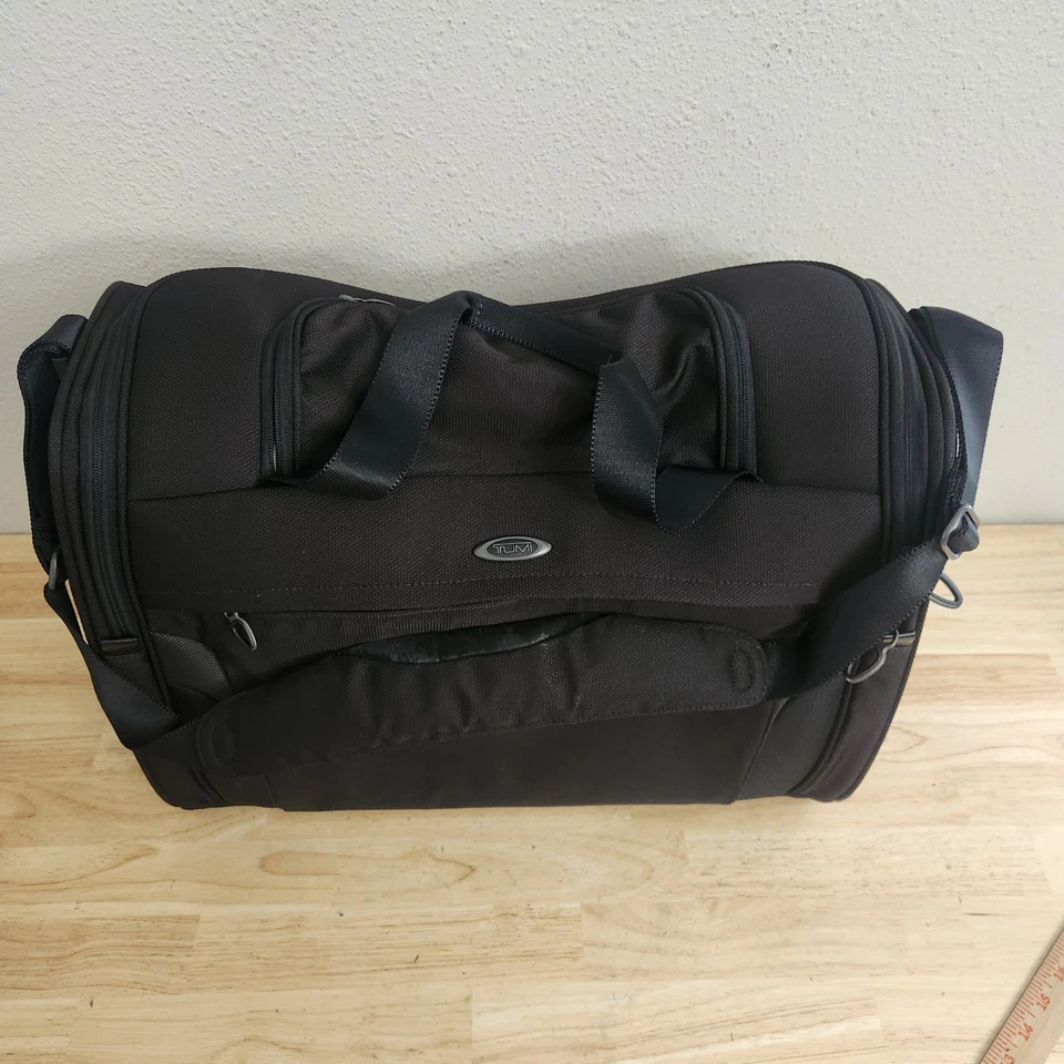 TUMI T3 Large Ballistic Nylon Duffel Overnight Cabin Bag 20x15x9 6521D - Image 2 of 4