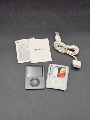 Apple iPod Nano 3rd Gen 8GB Silver MP3 Player USB 2.0 Headphone Jack