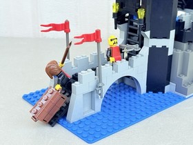 Lego Castle 6075 Wolfpack Tower - with Instructions and Box
