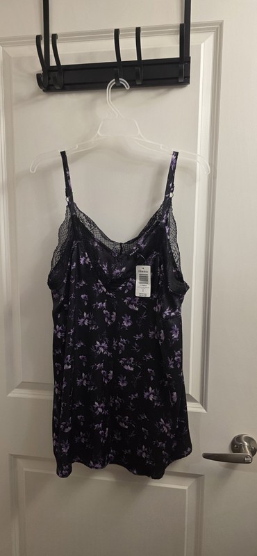 Torrid 0X NWT Black Floral Silk W/ Lace Camisole Tank, Adjustable Straps, Light 