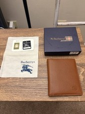Burberrys Vintage Classic Brown Pebbled Leather Wallet Card Case Holder With Box
