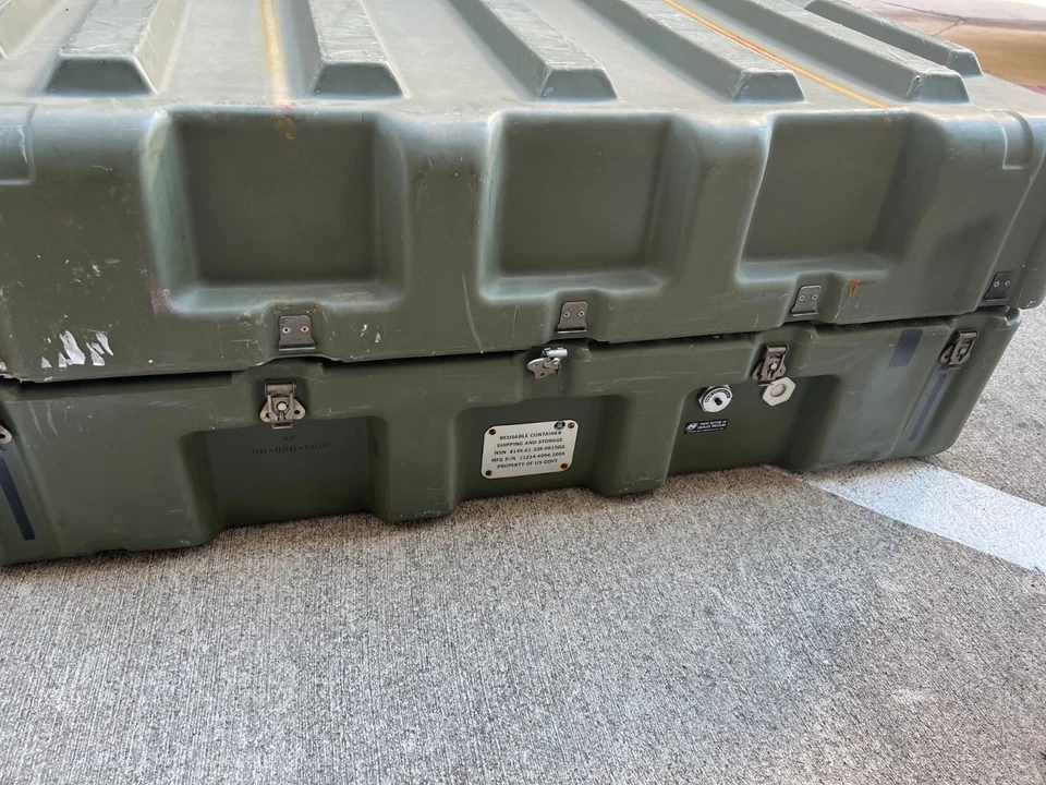 Pelican Hardigg US Military Weapons Transport  Storage 12 Rifle Rack Hard Case - Image 2 of 4