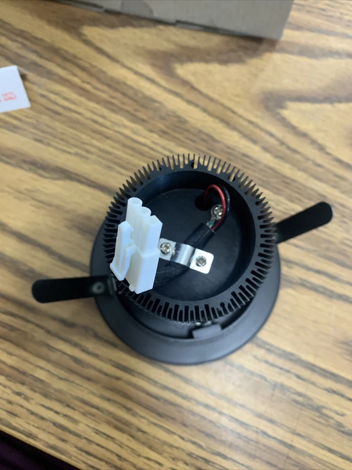 Iluminação WAC Tesla - LED 2 polegadas acabamento redondo aberto, luz fria - HR-2LED-T109F-C-CB - Imagem 3 de 4