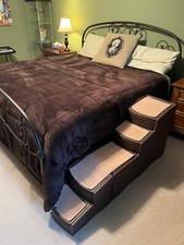 Pet Gear Easy Step Cat  Dog Stairs Removable Washable Carpet - never used