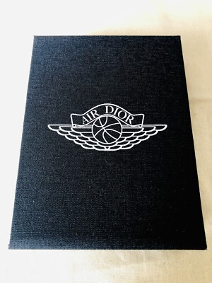 Air Dior (Air Jordan x Christian Dior) card holder (5 slots Air Dior (Air Jordan x Christian Dior) card holder (5 slots