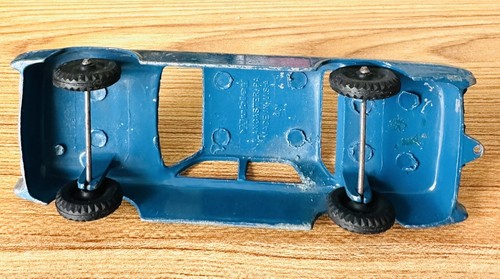 Vintage 1960s Hubley 401 Lincoln Sedan Blue Car 5” Pressed Steel Antique Old - Picture 6 of 7